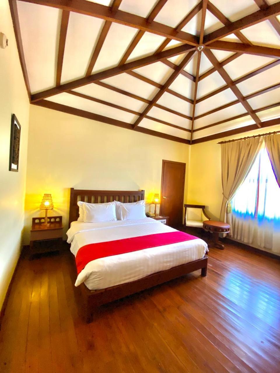 Royal Angkor Resort & Spa Siem Reap Exteriör bild