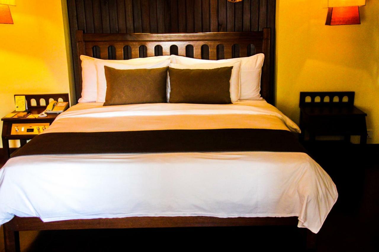 Royal Angkor Resort & Spa Siem Reap Exteriör bild